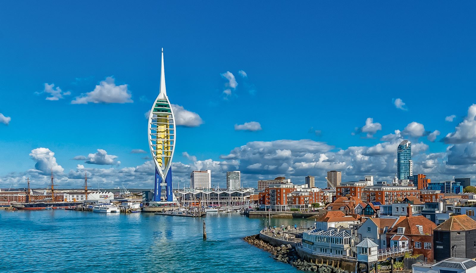 The water font and Spinnaker Tower in the city of Portsmouth