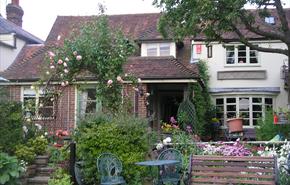 Mallard Cottage and riverside garden