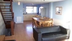 Lounge/Dining