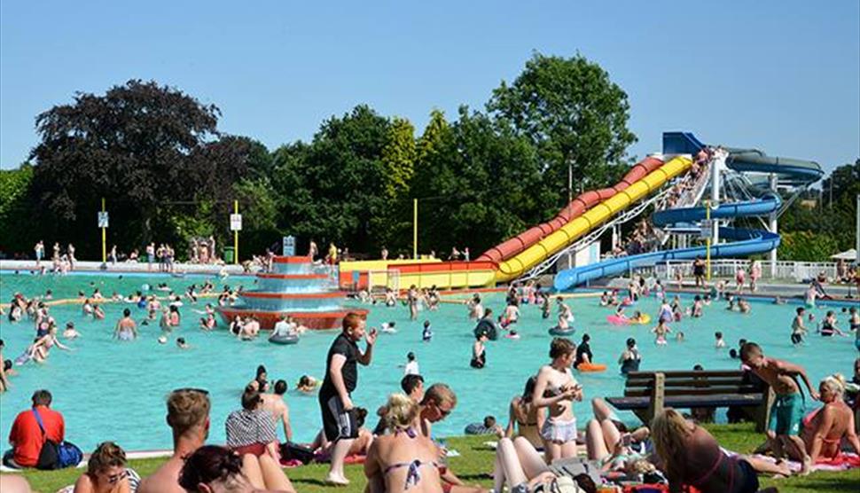 https://www.visit-hampshire.co.uk/imageresizer/?image=%2Fdmsimgs%2F14079564_1123160314394162_930261764072814551_n_232796367.jpg&action=ProductDetail