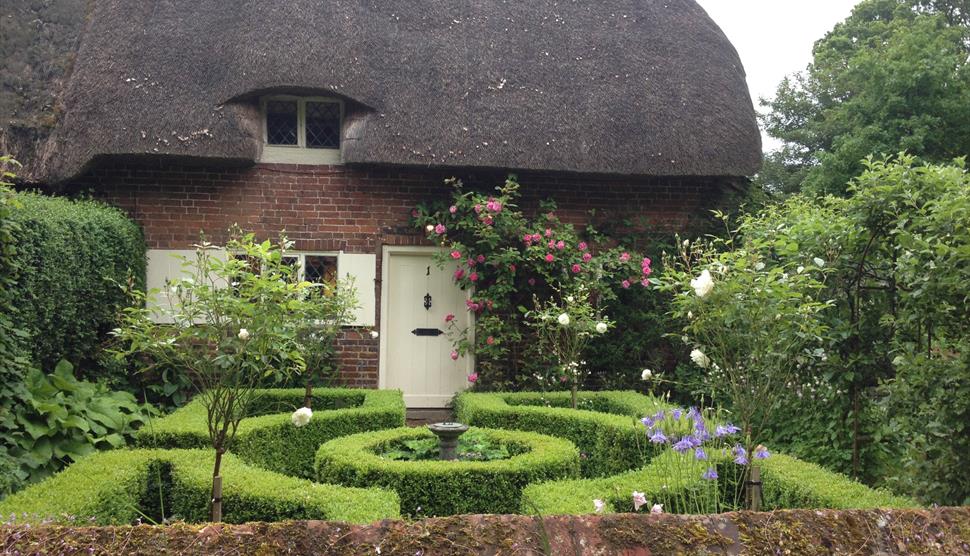 Chawton village gardens open weekend - Visit Hampshire