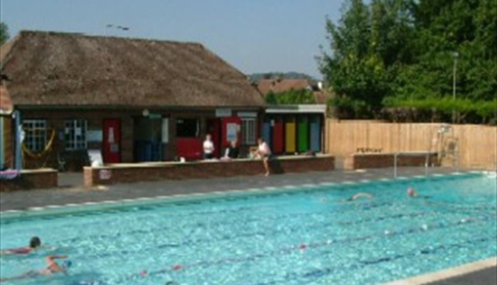 Petersfield Heated Open Air Pool - Visit Hampshire